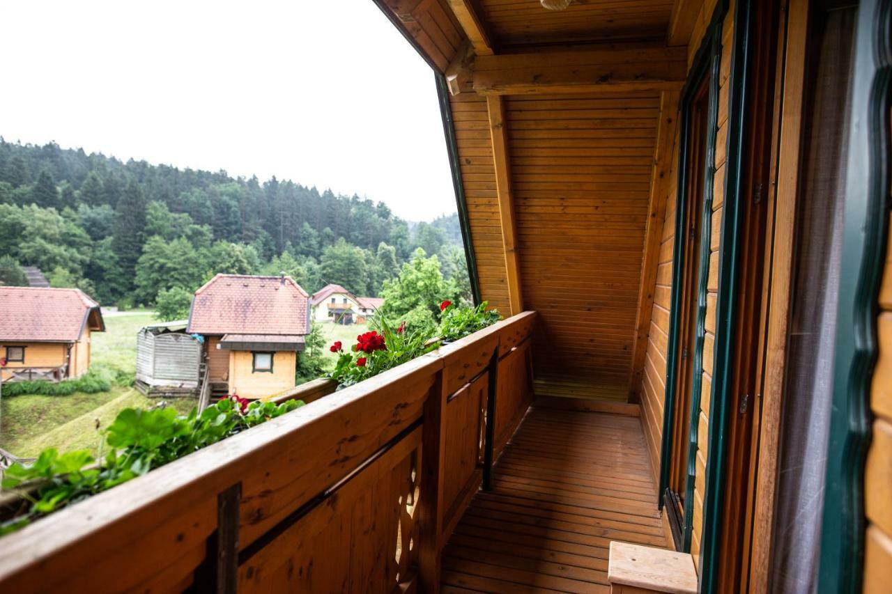 Korosec Apartments And Wellness Centre Мозирье Экстерьер фото